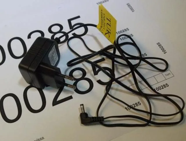 Photo frame with AC Adapter