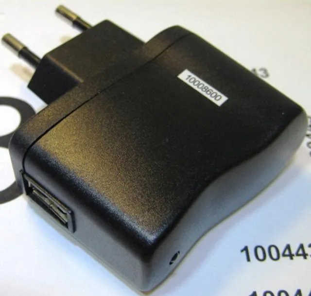 AC mains adaptor "Universal Recharging Kit"