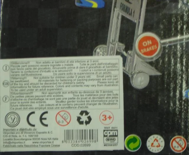 Plastic toy with accessories