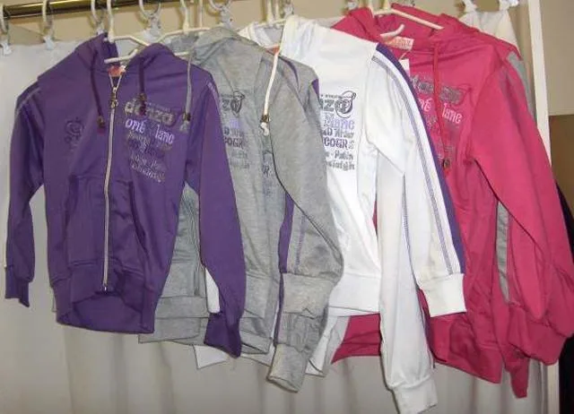 Girl’s sweatshirt