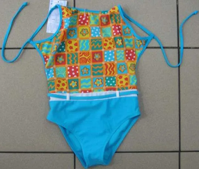 Girls' swimsuit