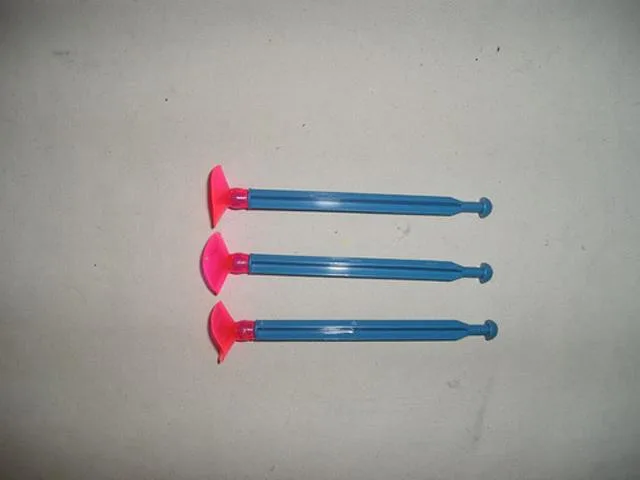 Toy gun shooting set