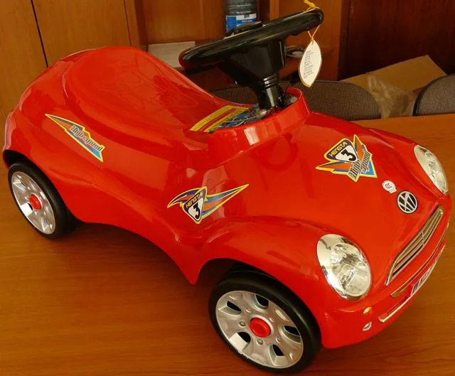Toy car