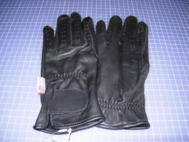 Leather riding gloves