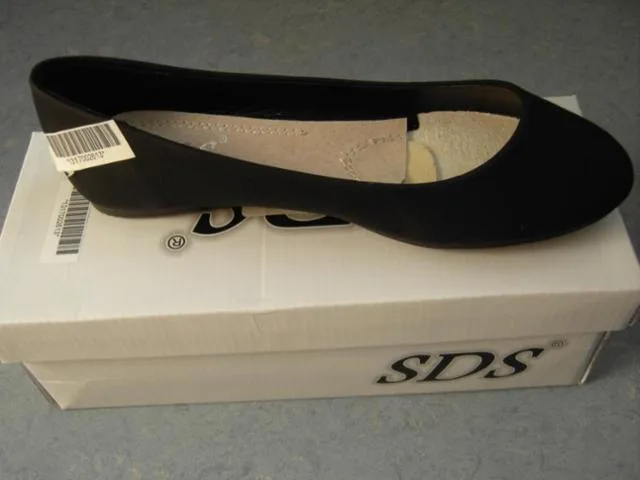 Ladies' shoes