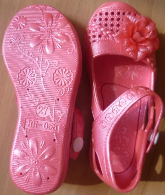 Girls’ shoes