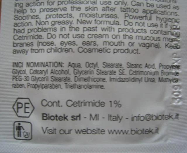 Skin regenerator cream for permanent make-up and t