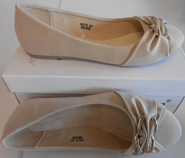 Ladies’ shoes