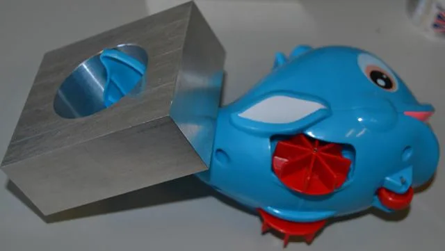 Plastic bath toy