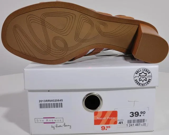 Ladies' shoes
