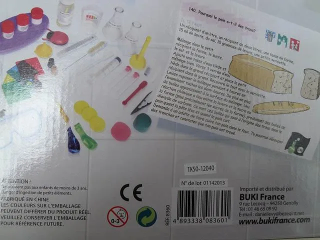 Toy chemistry set