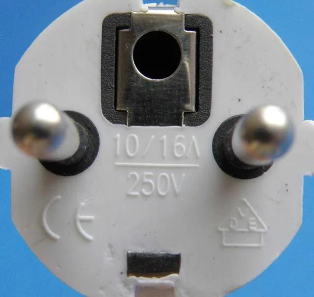 Mains extension lead