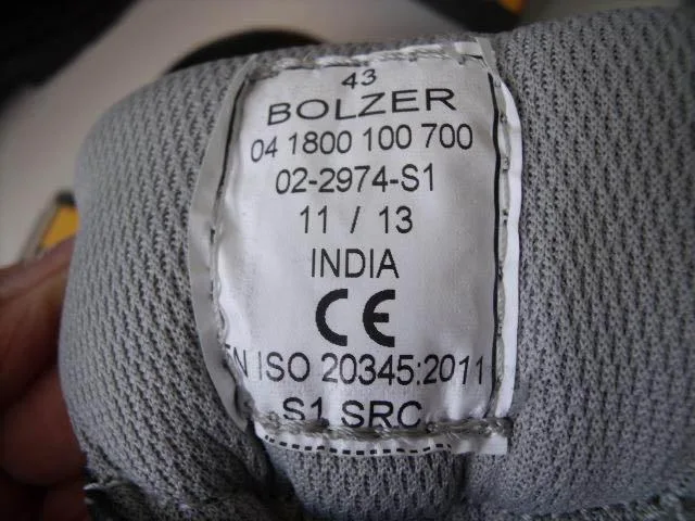 Safety boots