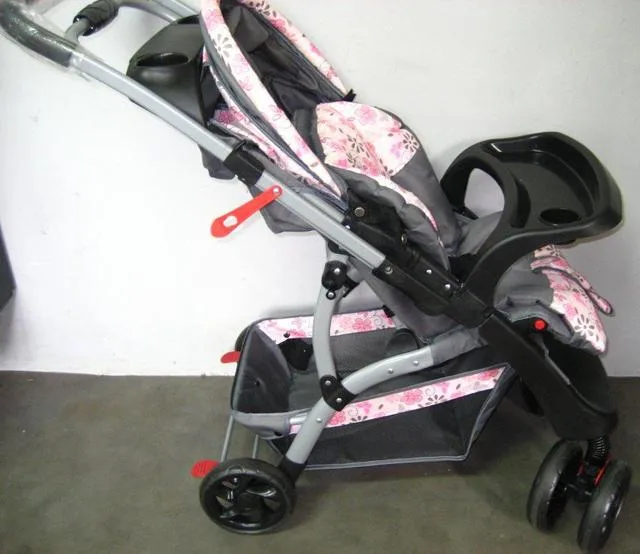 Combination pushchair with babies' car seat