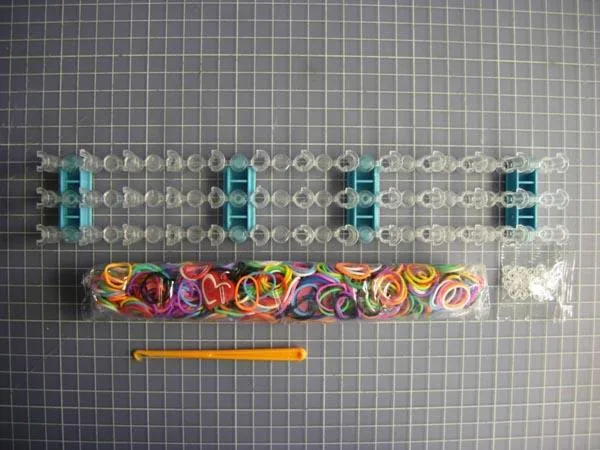 Loom band set