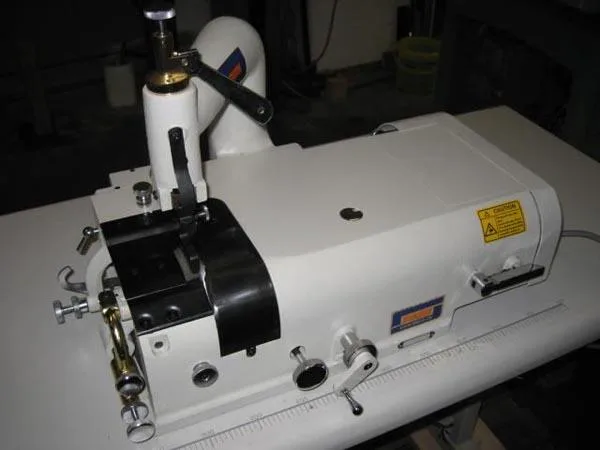 Leather skiving machine
