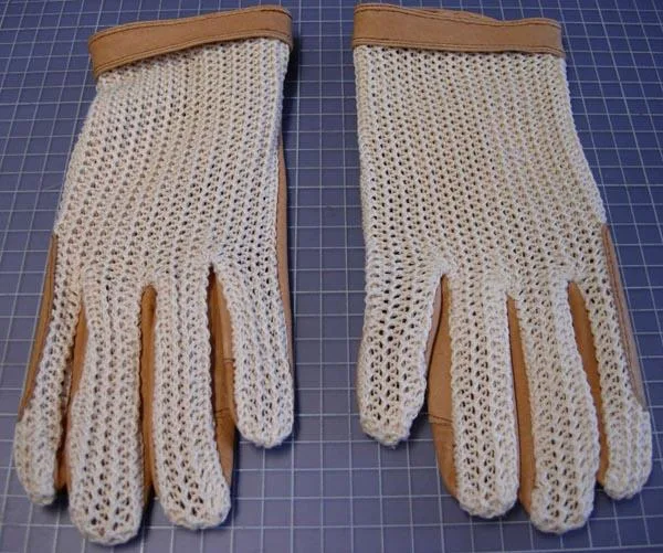 Riding gloves