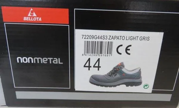Safety boots