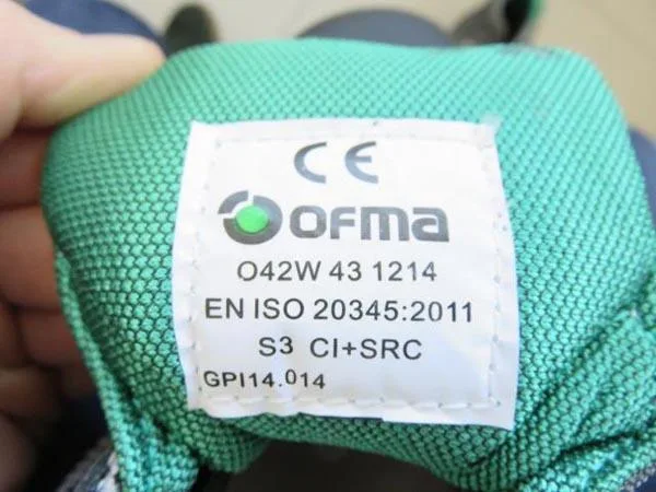 Safety boots