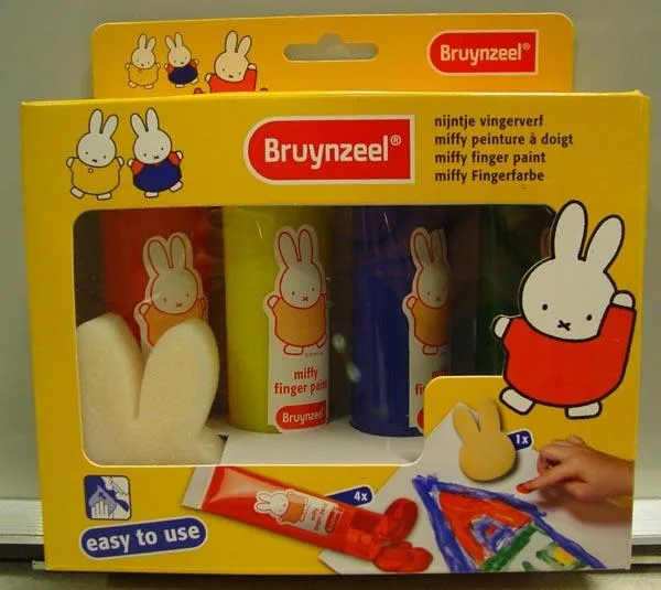 Finger paint kit