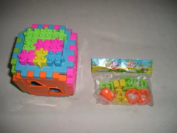 Plastic educational toy