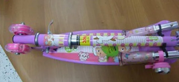 Toy scooter