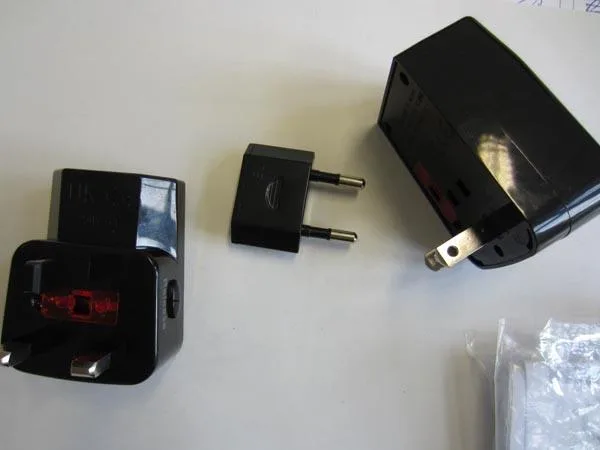 Travel plug adaptor