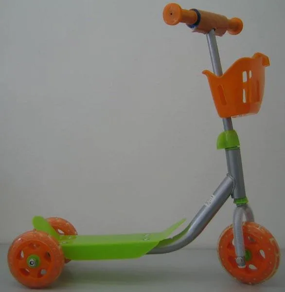 Toy scooter