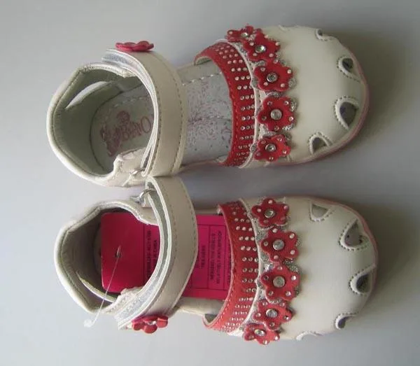 Girls' shoes