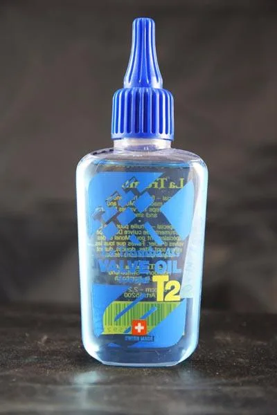Valve oil for musical instruments