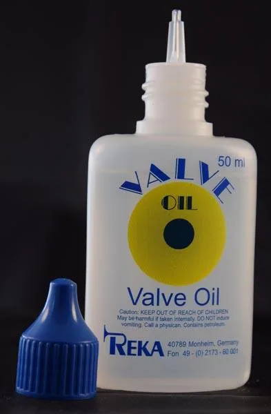 Valve oil for musical instruments