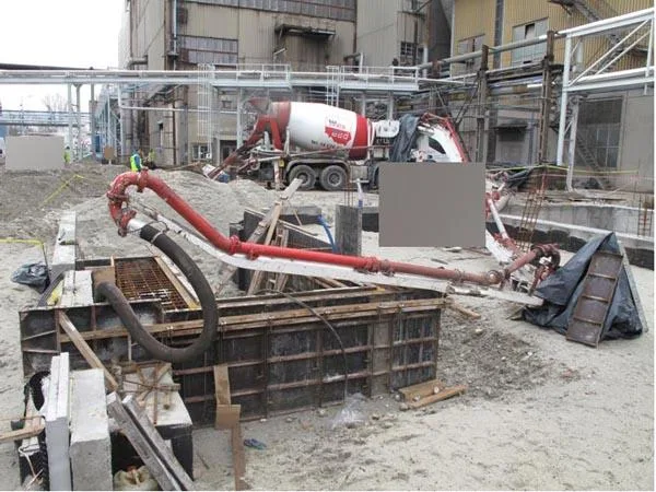 Concrete mixer pump