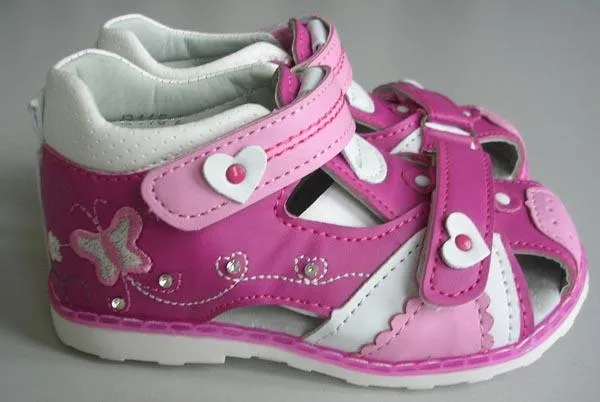 Girls' sandals