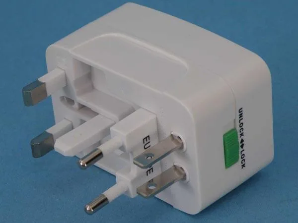 Travel plug adapter