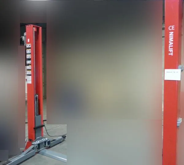 Vehicle lift