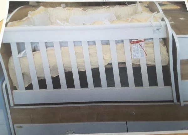 Babies' cot