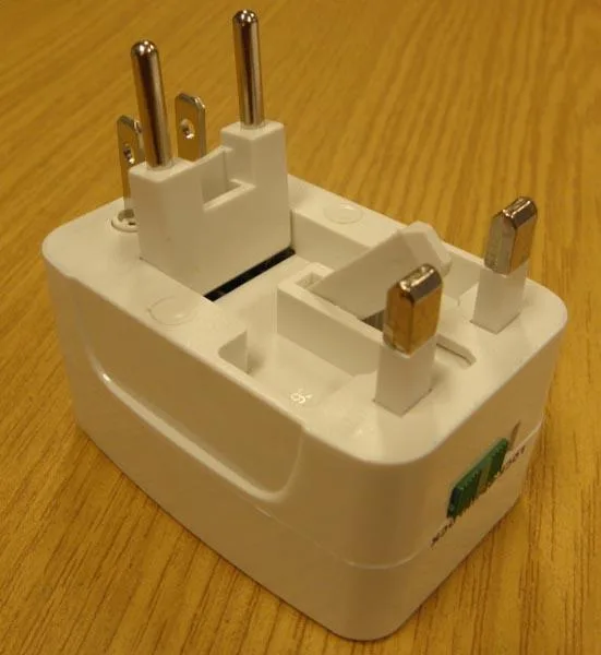 Travel plug adaptor