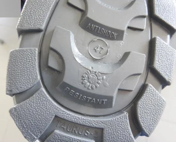 Safety shoes