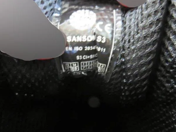 Safety shoes