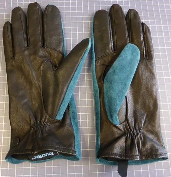 Leather gloves