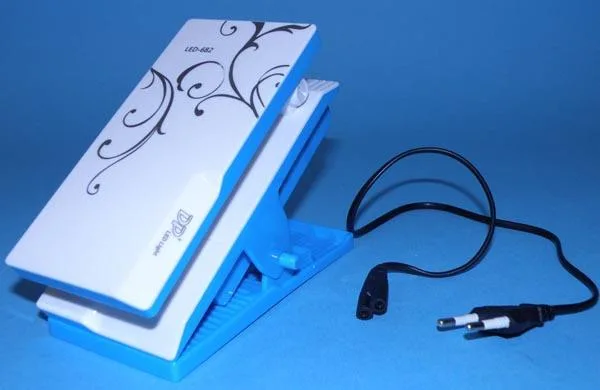 Desk lamp