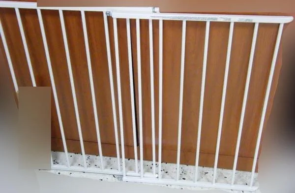 Safety gate for children