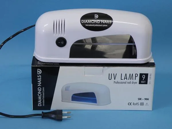 UV nail lamp