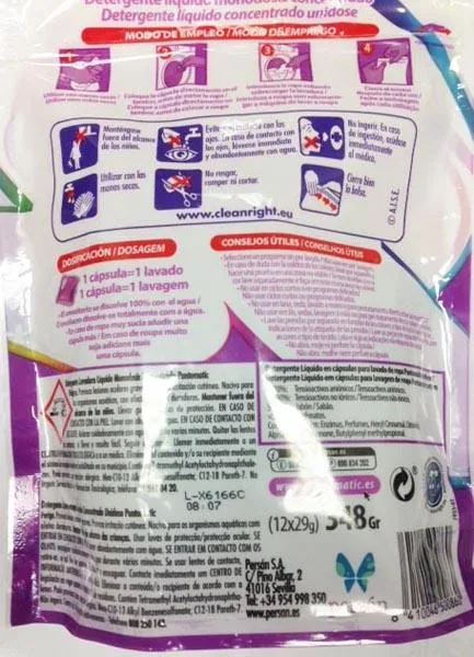 Liquid capsule detergent
