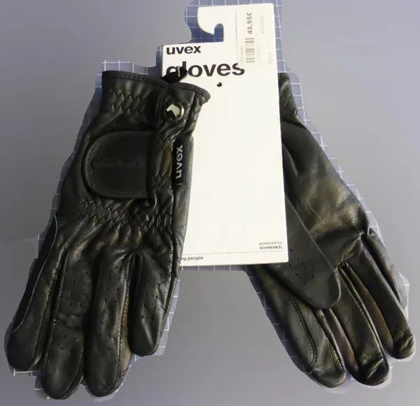 Riding gloves
