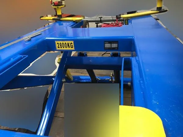 Vehicle lift