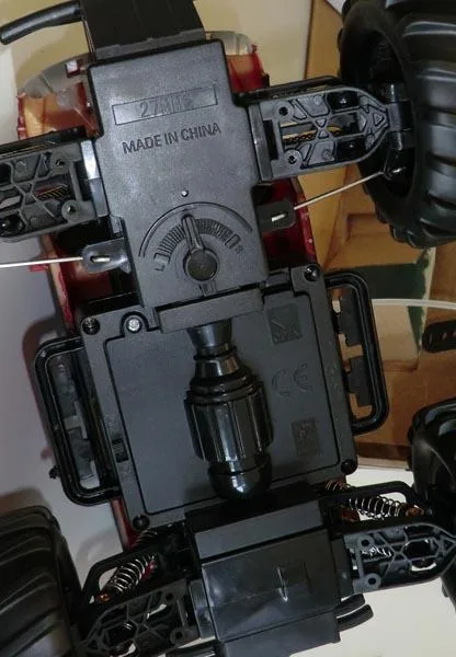 Remote-controlled toy car