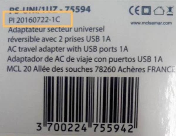 Travel plug adapter