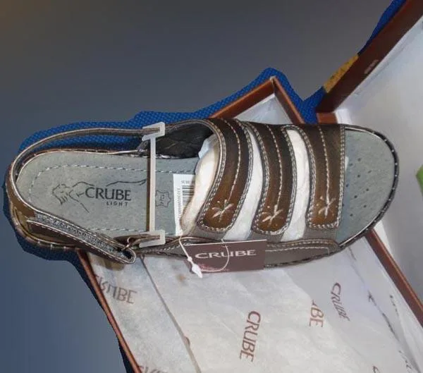 Ladies' sandals