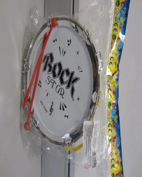 Toy drum